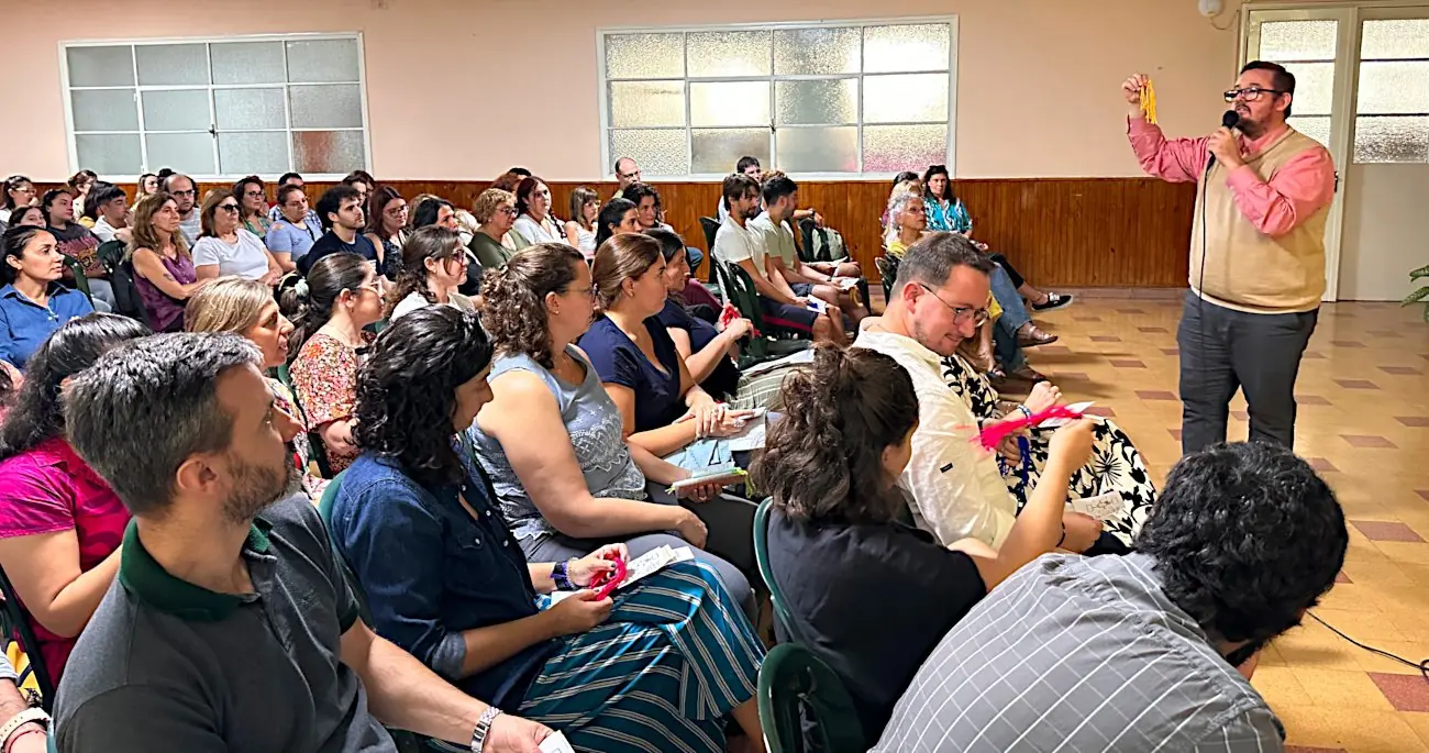 El Director General, Daniel Álvarez dirige la palabra a los asistentes a la jornada.